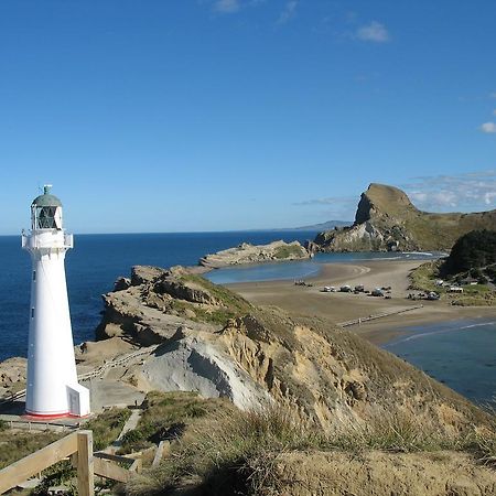 Castlepoint Holiday Park & Motels ภายนอก รูปภาพ