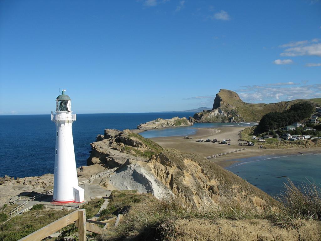 Castlepoint Holiday Park & Motels ภายนอก รูปภาพ