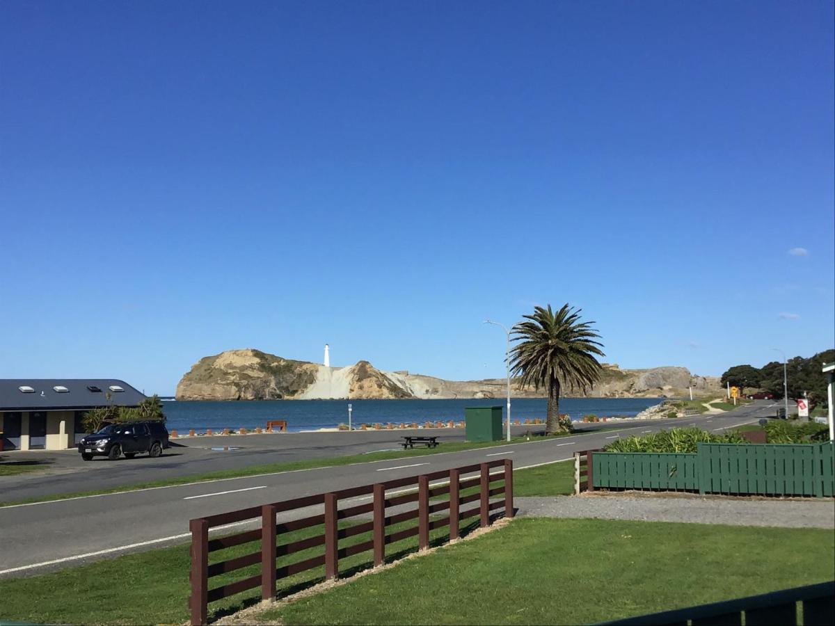 Castlepoint Holiday Park & Motels ภายนอก รูปภาพ